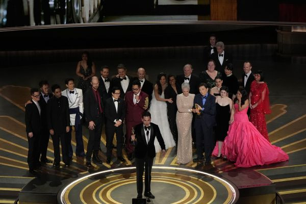 ‘Everything Everywhere All at Once’ Is Big Winner at the Oscars